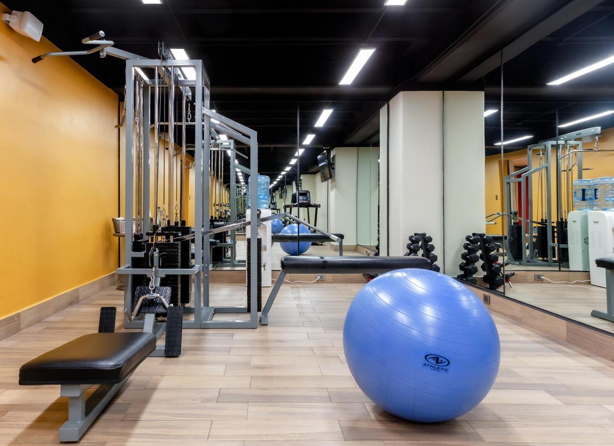 La Joya Pachuca Hotel Luaran gambar The gym at the hotel